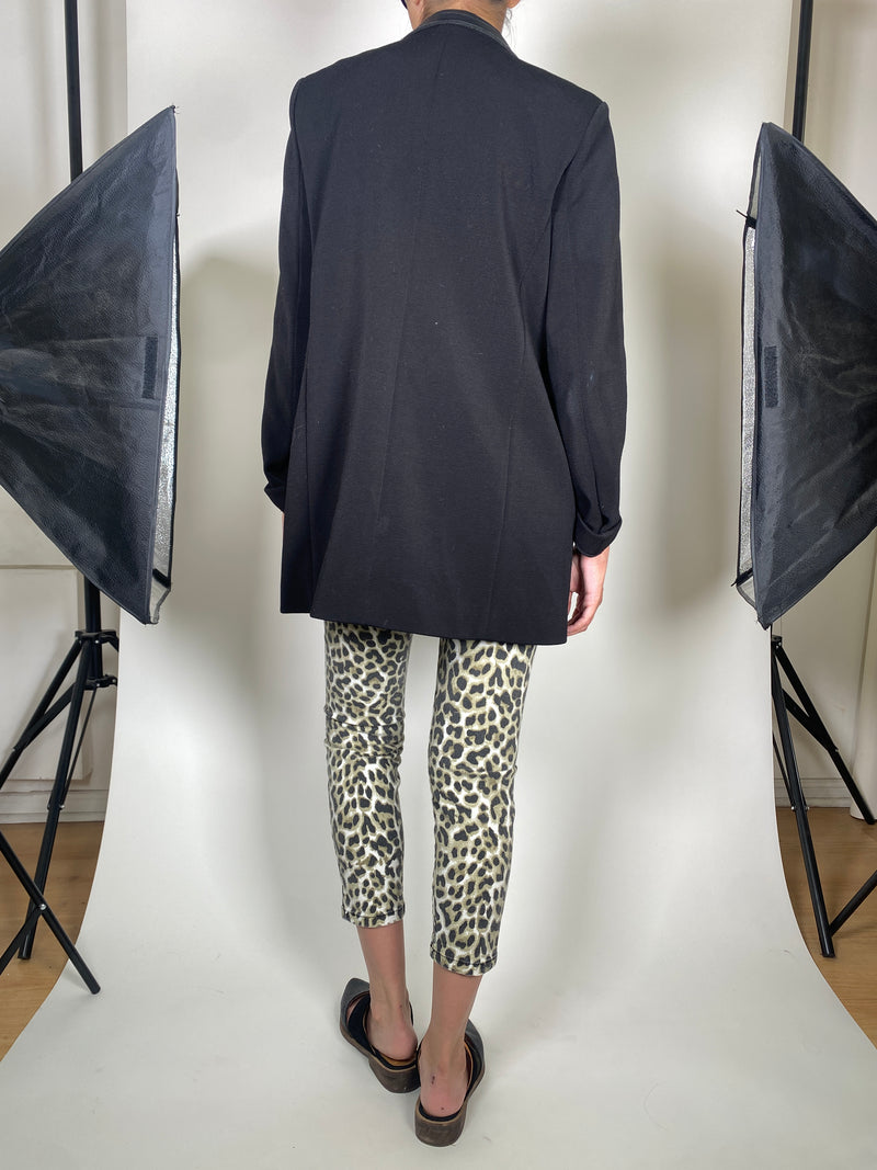 Blazer Negro Solapa Cuero Cordero