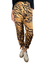 Pantalón Gina Leopard Camel