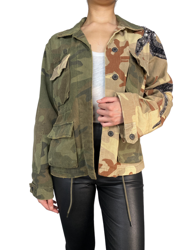 Chaqueta Camuflaje con Aplicaciones