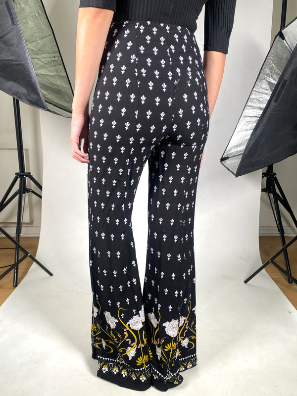 Pantalón Negro Estampado