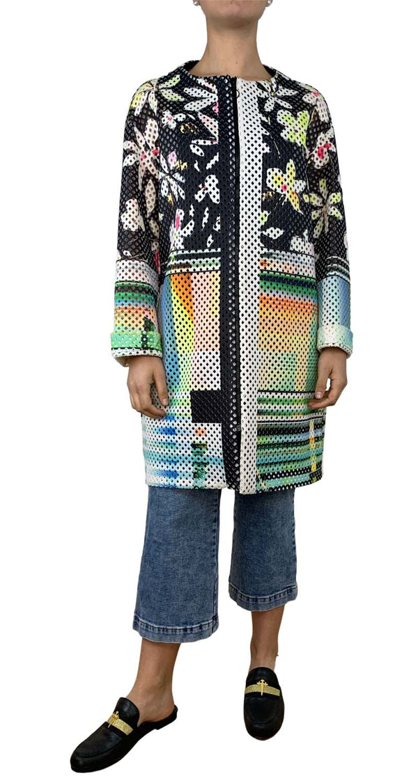 Tapado Cutout Floral Maze