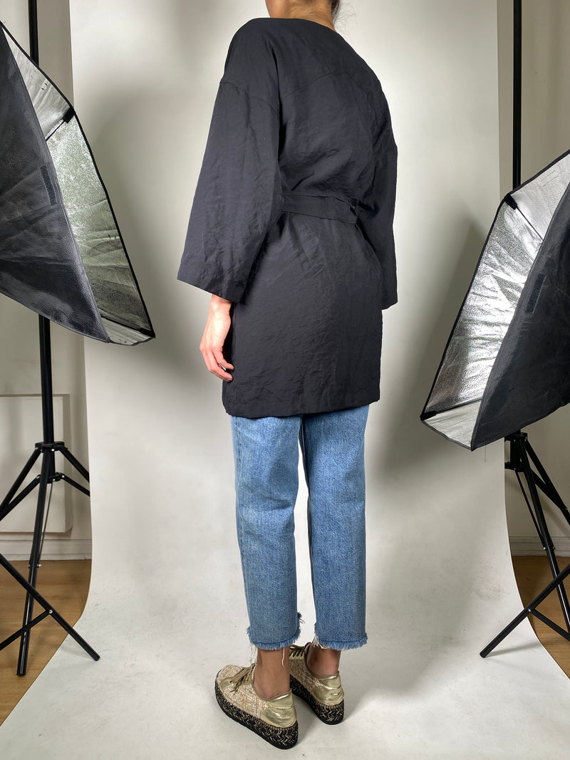 Chaqueta Negra Cinturón