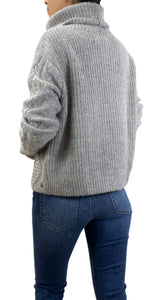 Sweater Gris Tachas
