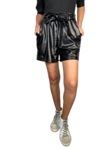 Short Cuero Vegano