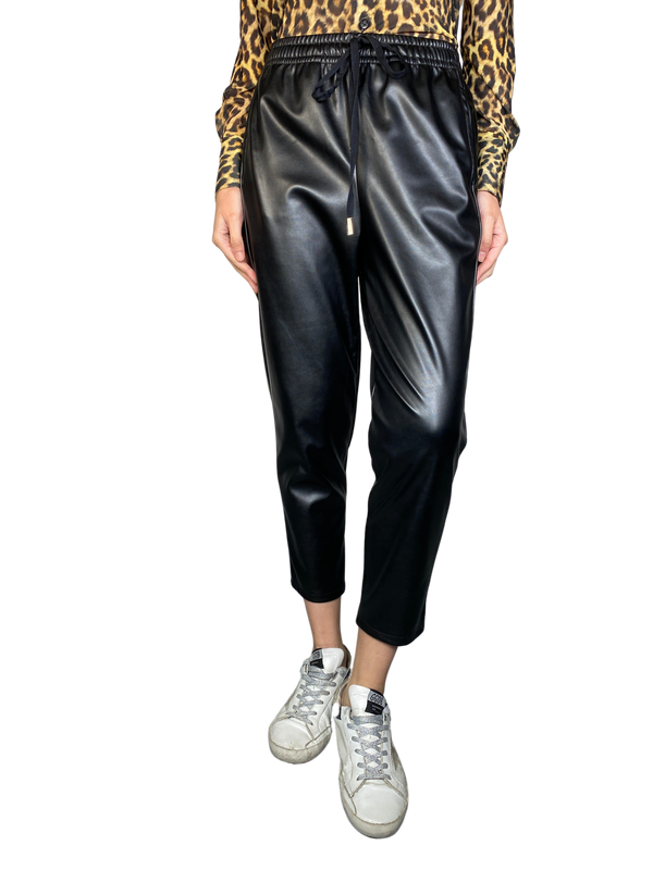 Jogger Cuero Vegano