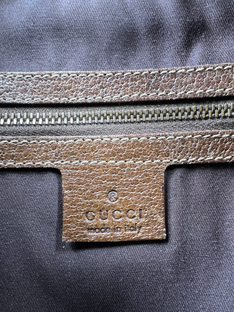 Cartera Pelham 