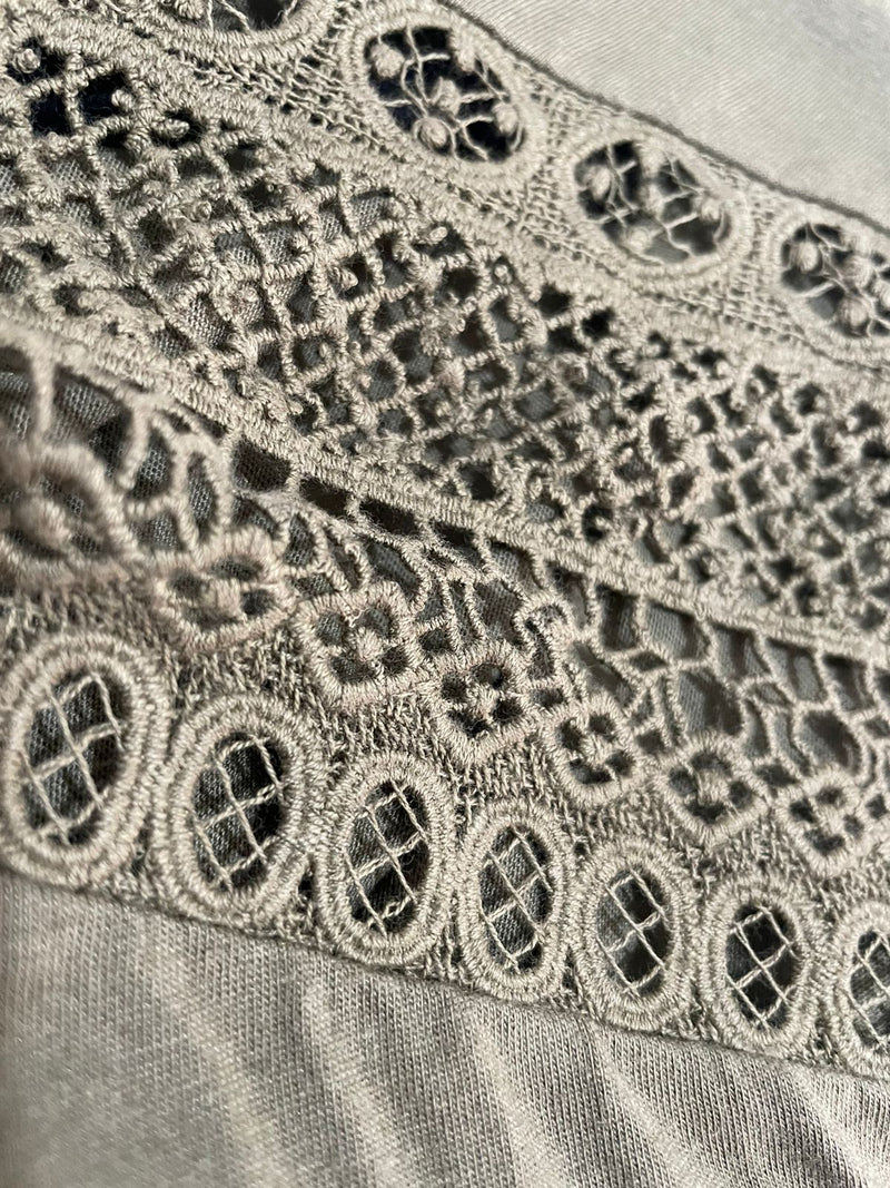 Polera Bordado Verde