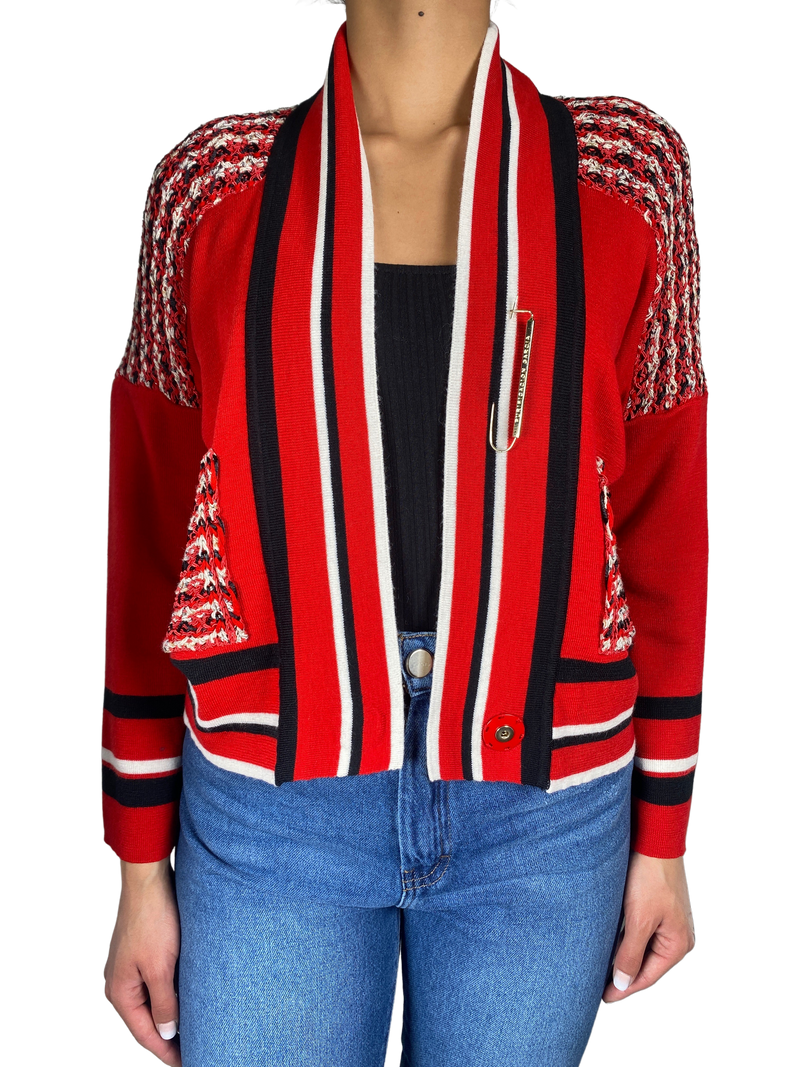 Sweater Rojo Broche