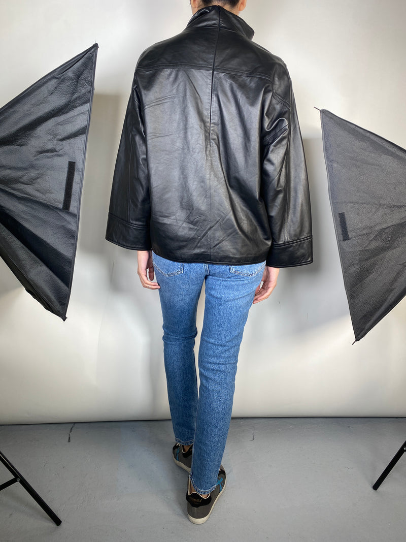 Blusa Oversize Cuero Negro