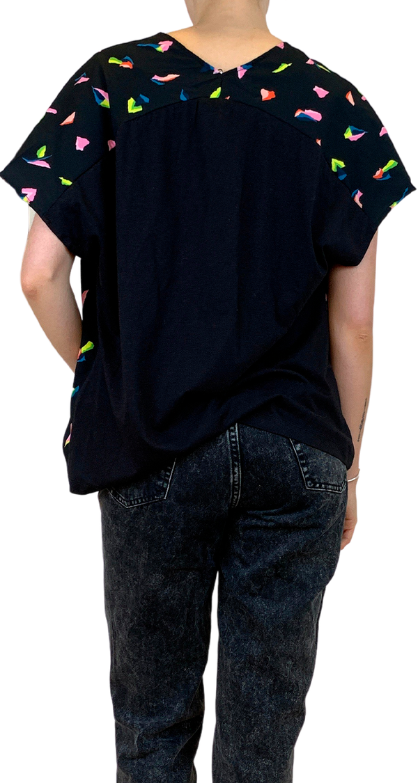 Polera Motivos Abstractos