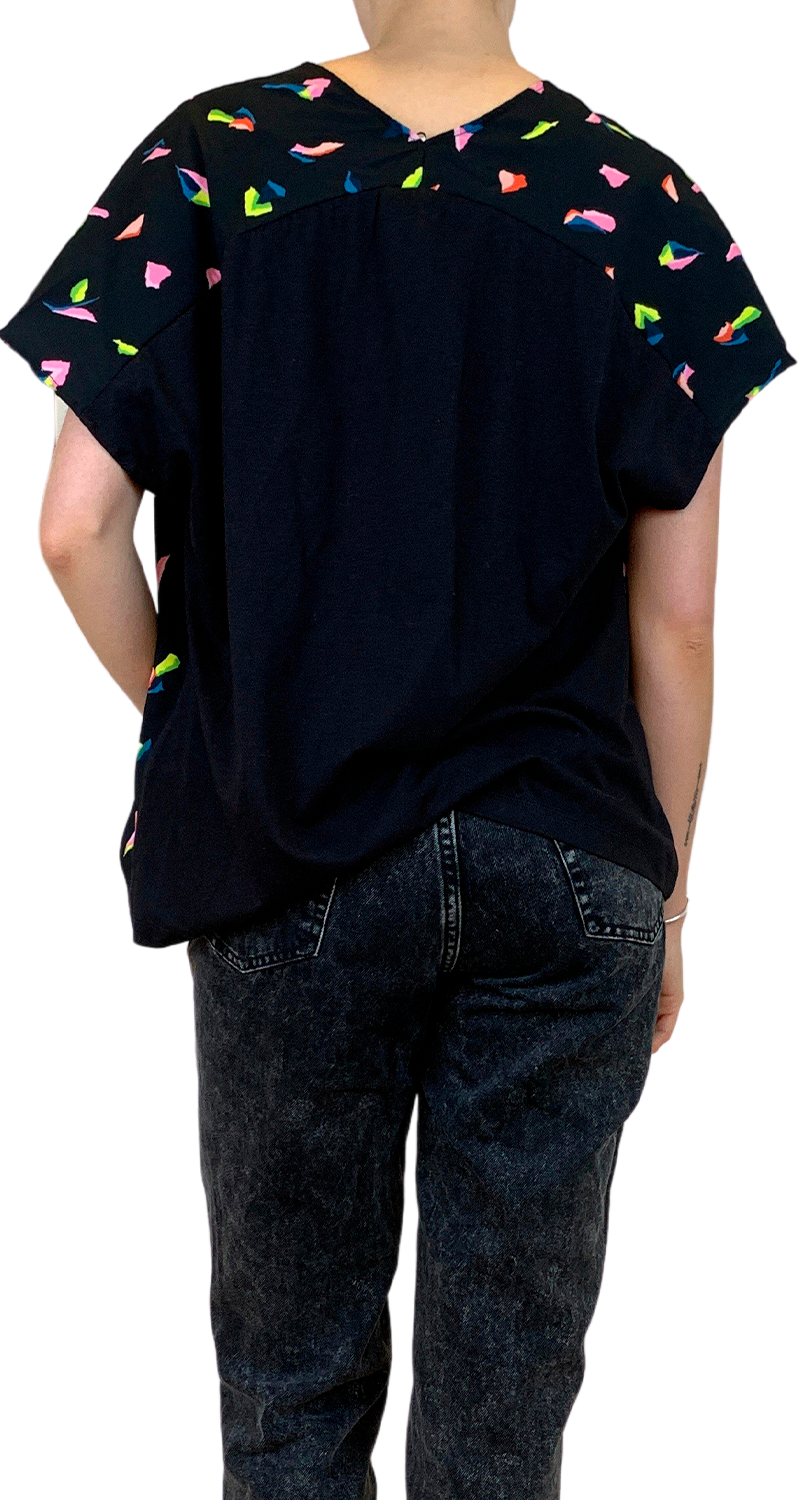 Polera Motivos Abstractos