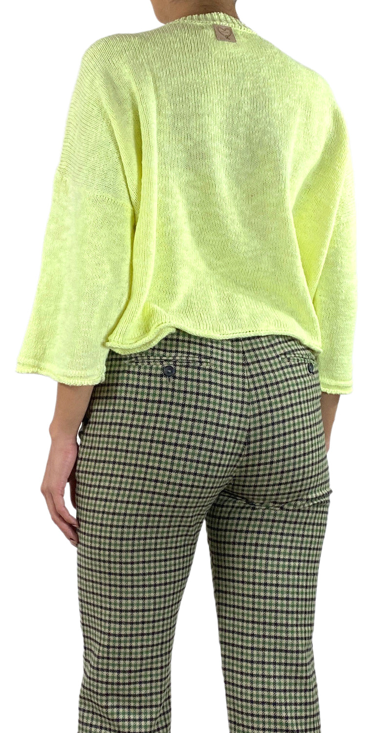 Sweater Amarillo Bordado