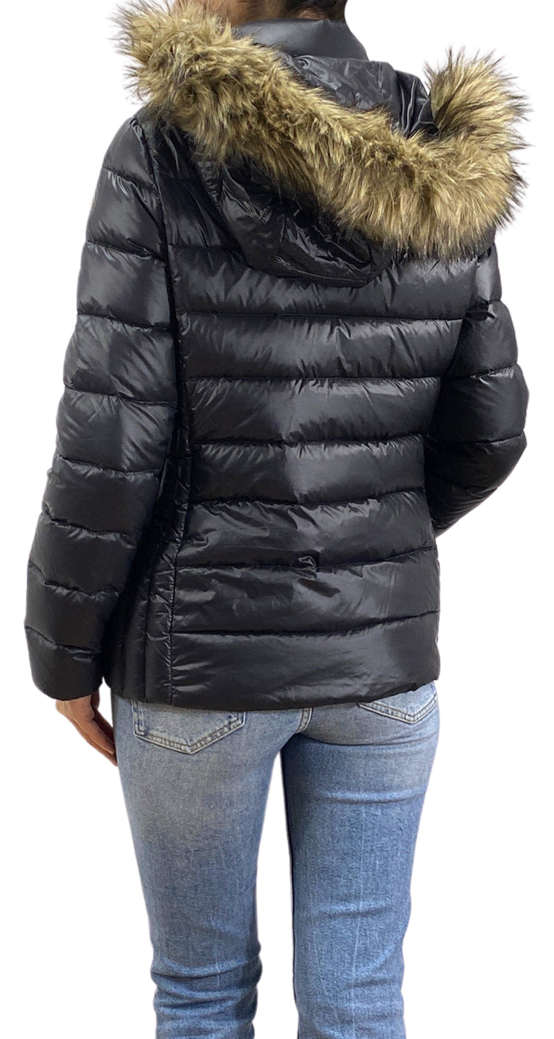 Parka Negra Capucha