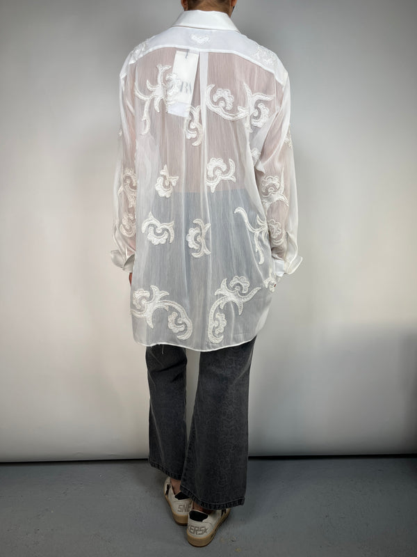 Blusa Traslucida Aplicaciones