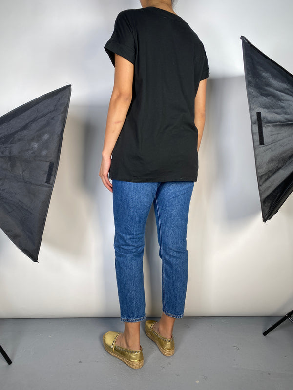 Polera Negra Estampada