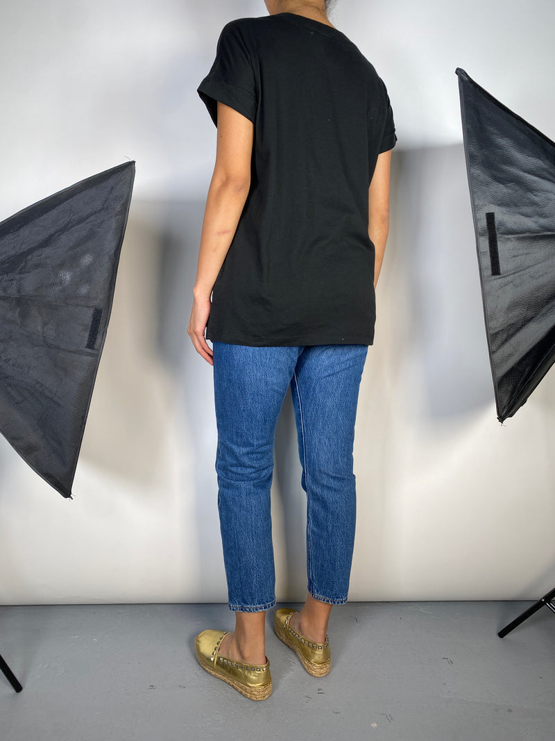 Polera Negra Estampada