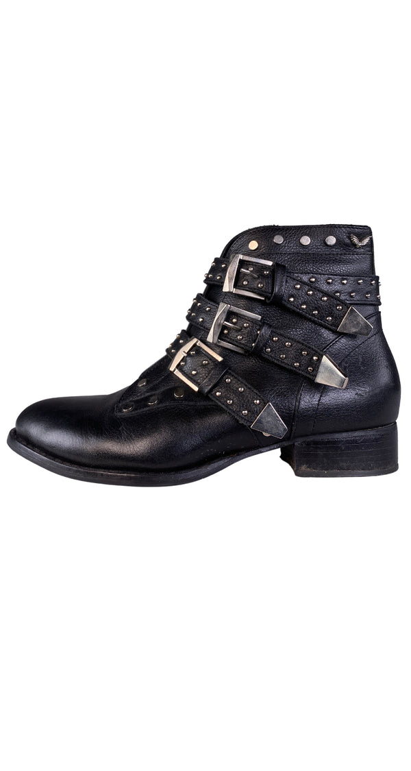 Botines Tachas