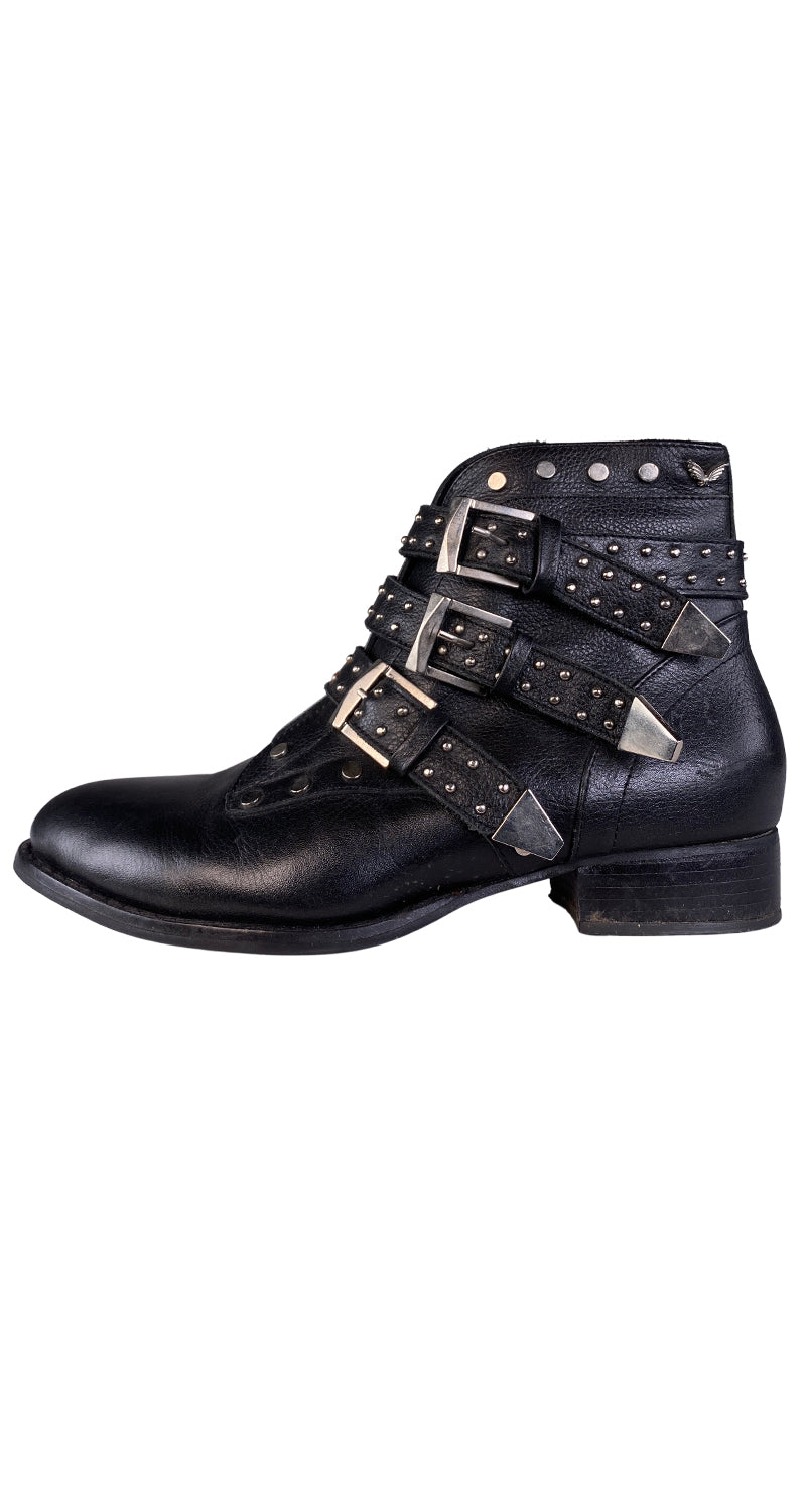 Botines Tachas