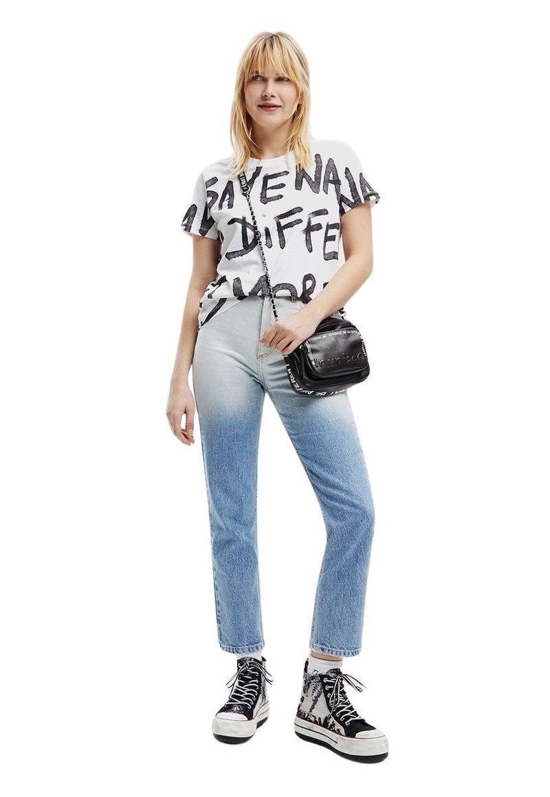 Polera Desigual Texto Manifiesto Blanco - Calce Regular