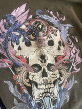 Polera Gris Calaveras