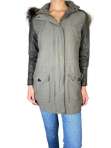 Chaqueta con Capucha Desmontable