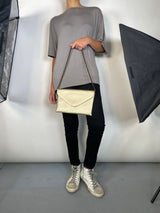 Clutch De Cuero Con Cadena