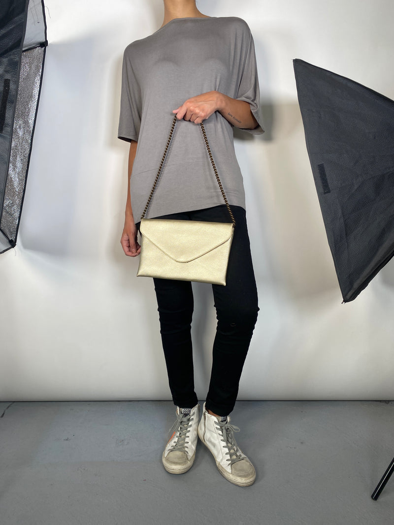 Clutch De Cuero Con Cadena