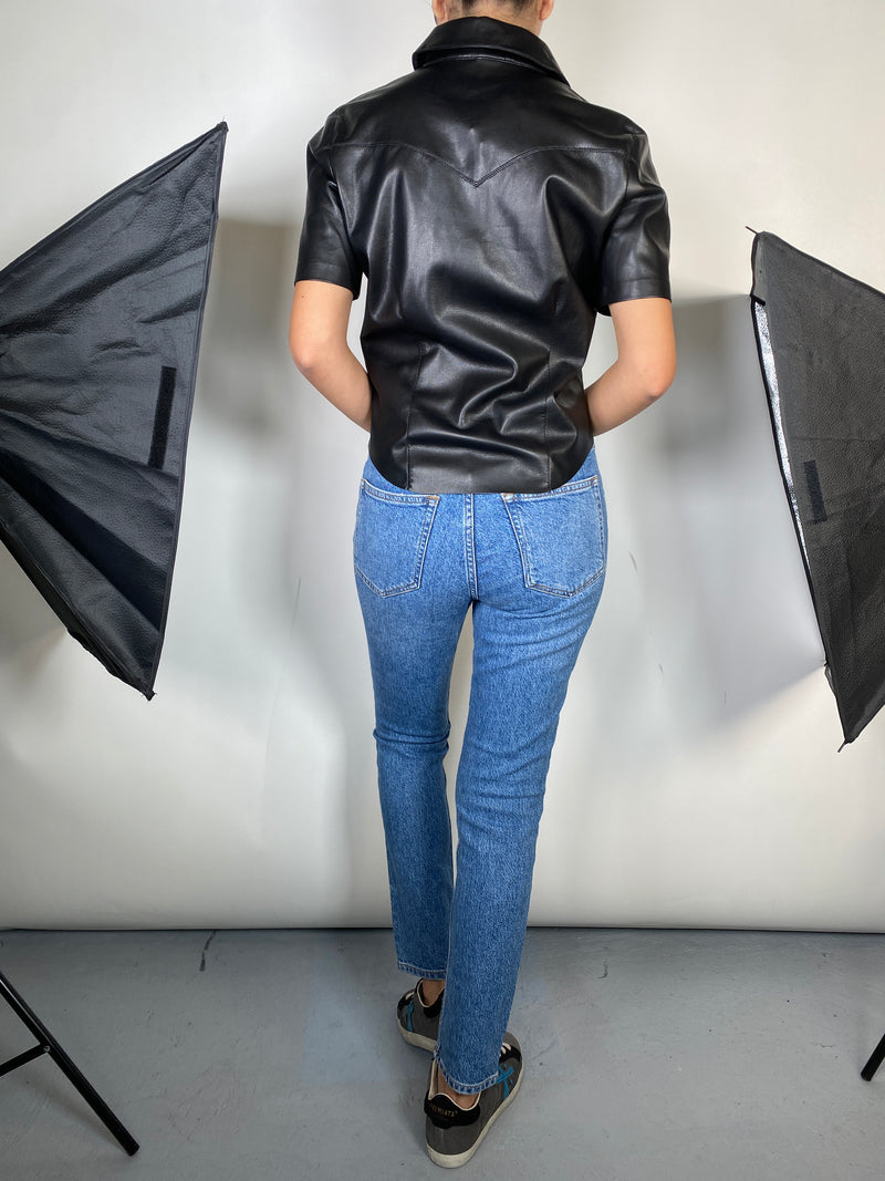 Blusa de Cuero Vegano