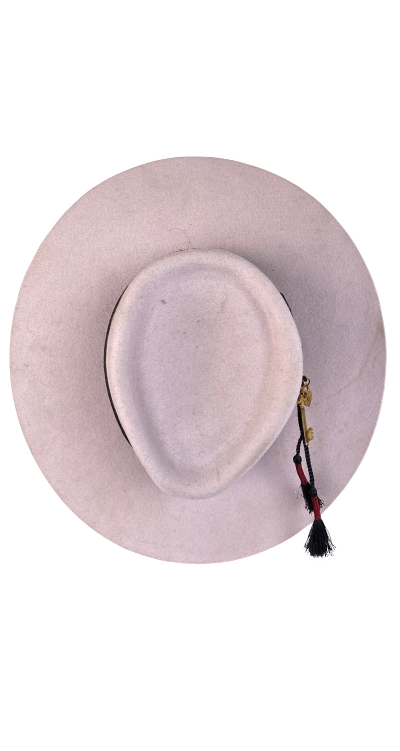 Sombrero Love Me