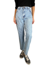 Jeans Mom Azul Deslavado
