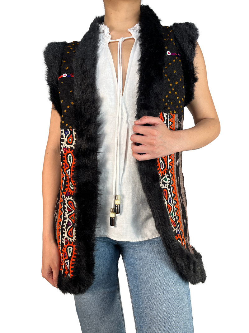 Chaqueta Bordada Sin Mangas