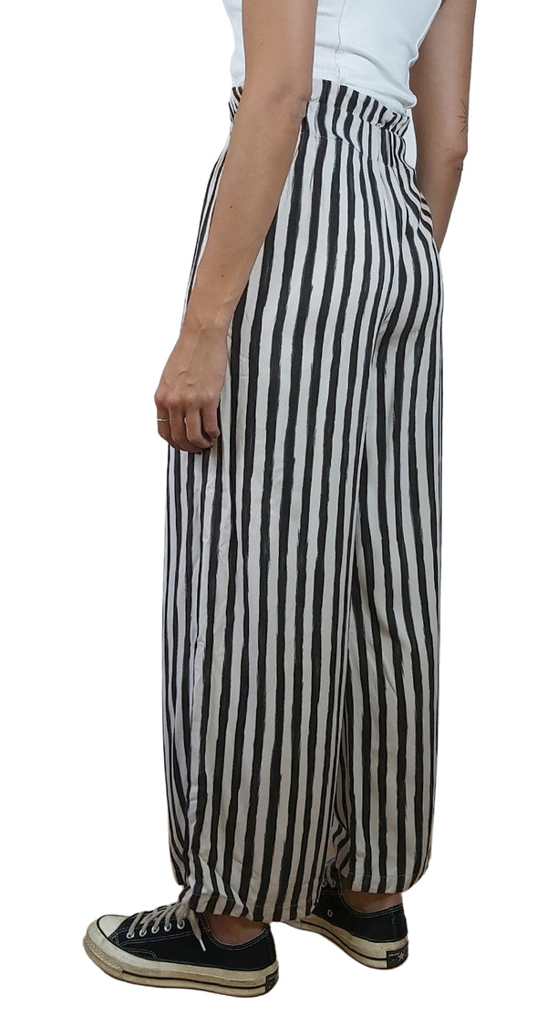 Pantalón Beige con Rayas