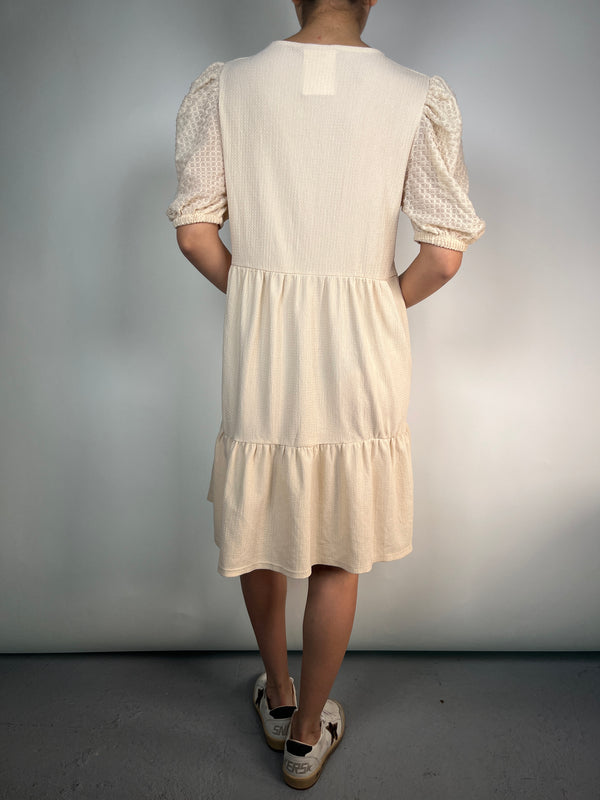 Vestido Mangas Aglobadas