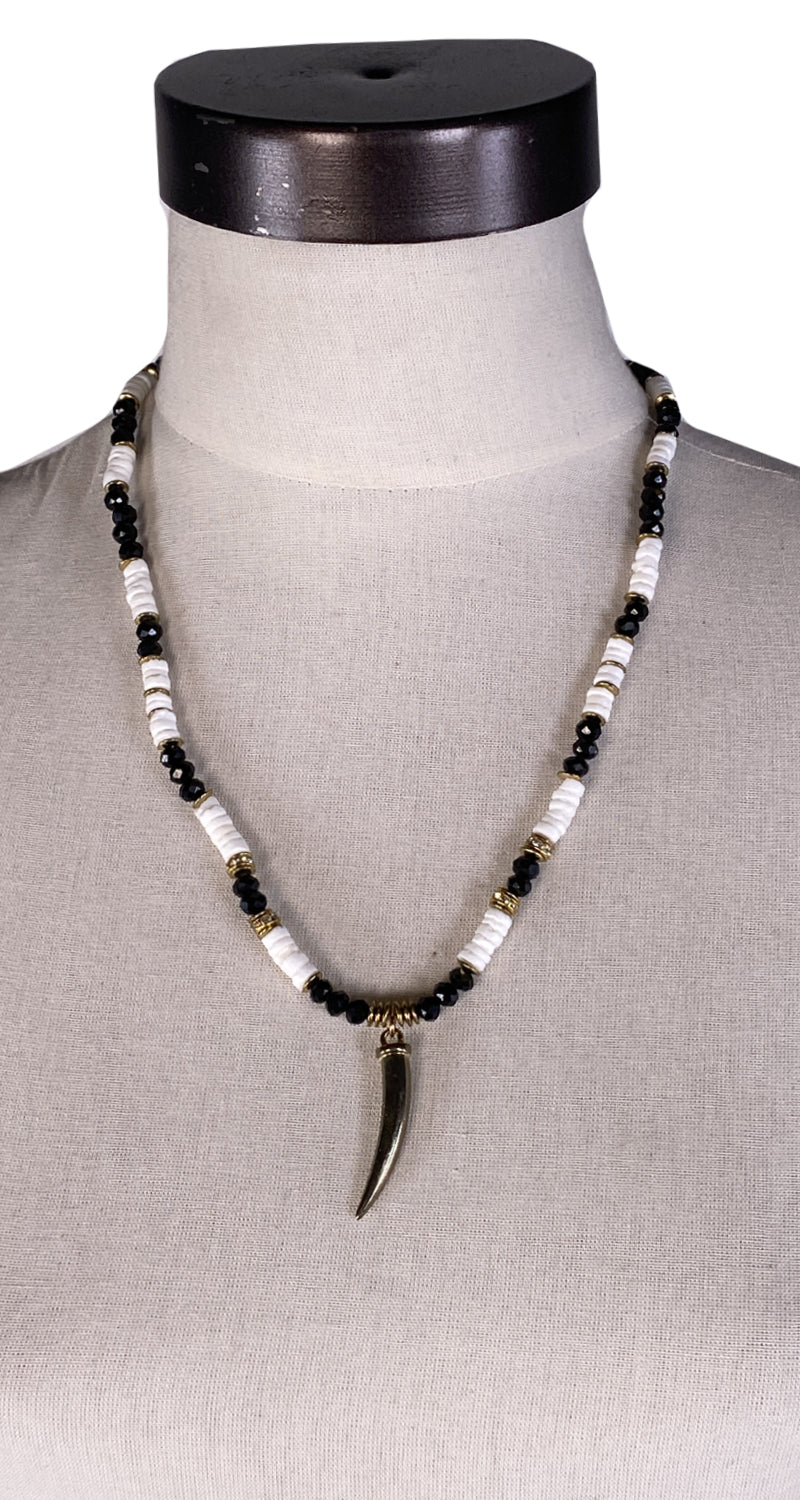 Collar Dije Colmillo