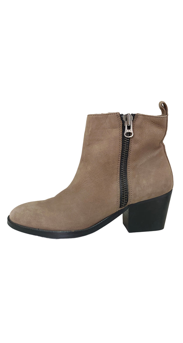 Botines Café