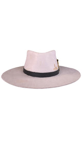 Sombrero Love Me