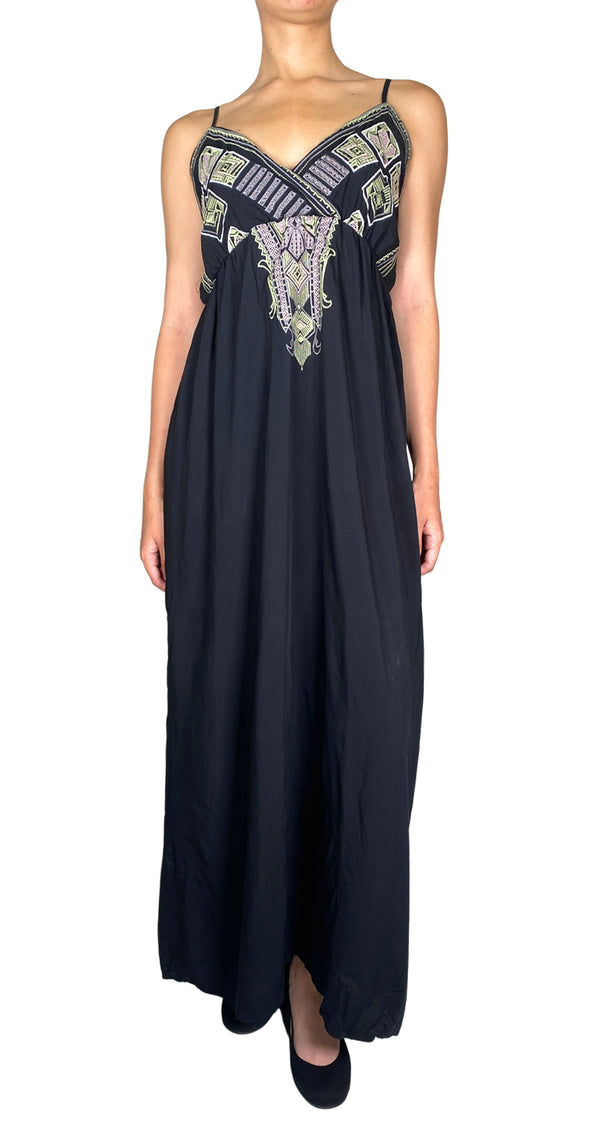 Vestido Negro Bordado