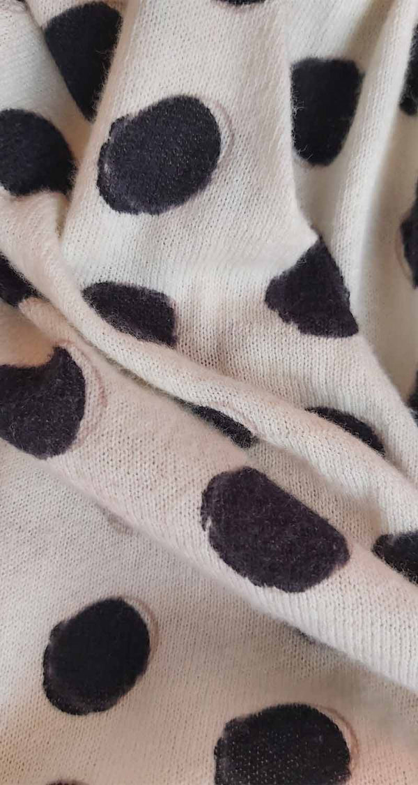 Sweater Lunares Irregulares