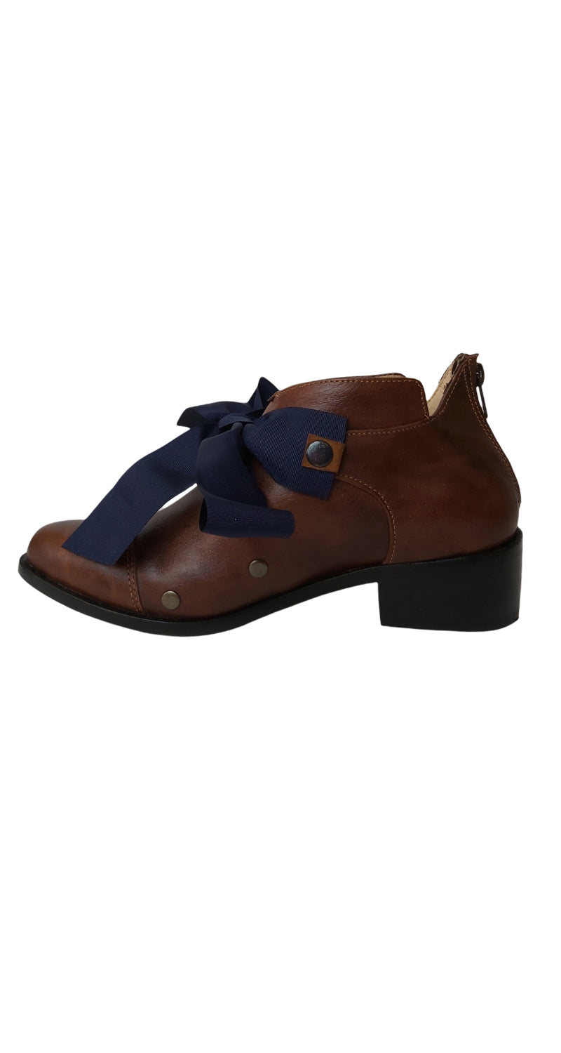 Botines Cuero Lazo