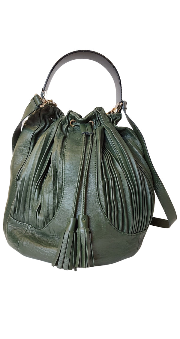 Cartera Pleats