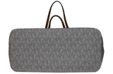 BOLSO "TOTE"  CON ICÓNICO ESTAMPADO DEL LOGO DE LA MARCA CON UN PORTE IDEAL PARA VIAJAR (5143144857735)
