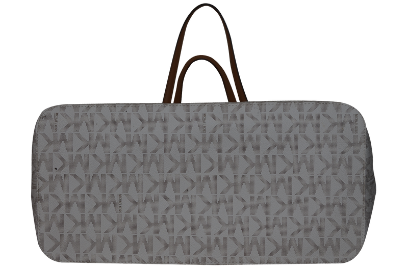 BOLSO "TOTE"  CON ICÓNICO ESTAMPADO DEL LOGO DE LA MARCA CON UN PORTE IDEAL PARA VIAJAR (5143144857735)