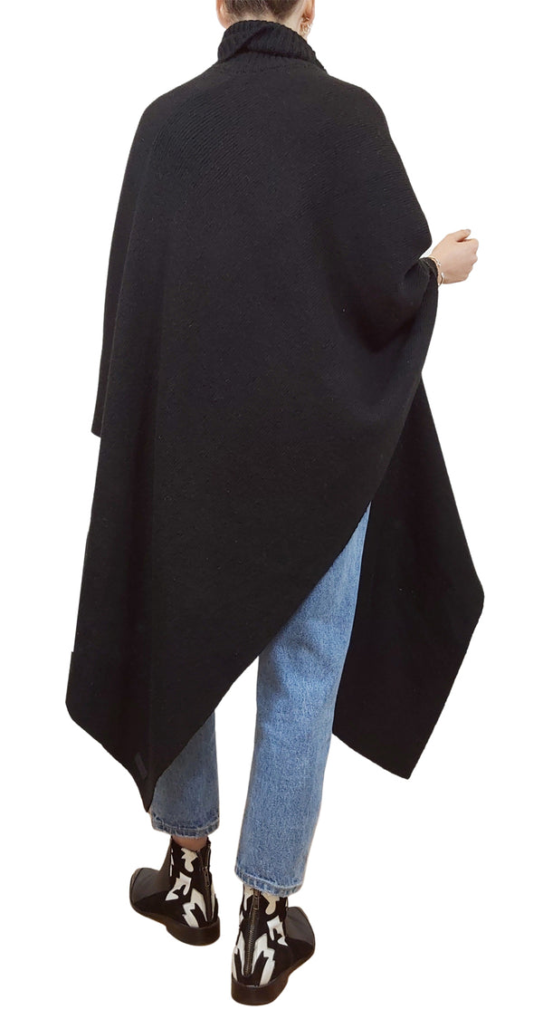 Poncho Black