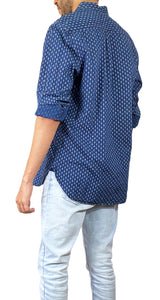 Camisa Azul Diseños Blancos