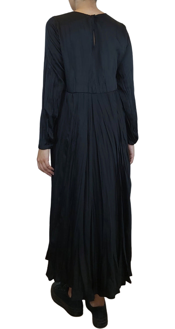 Vestido plizado negro