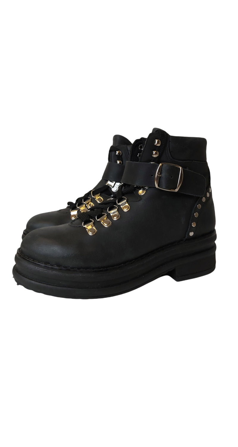 Bototos Cuero Tachas Negro