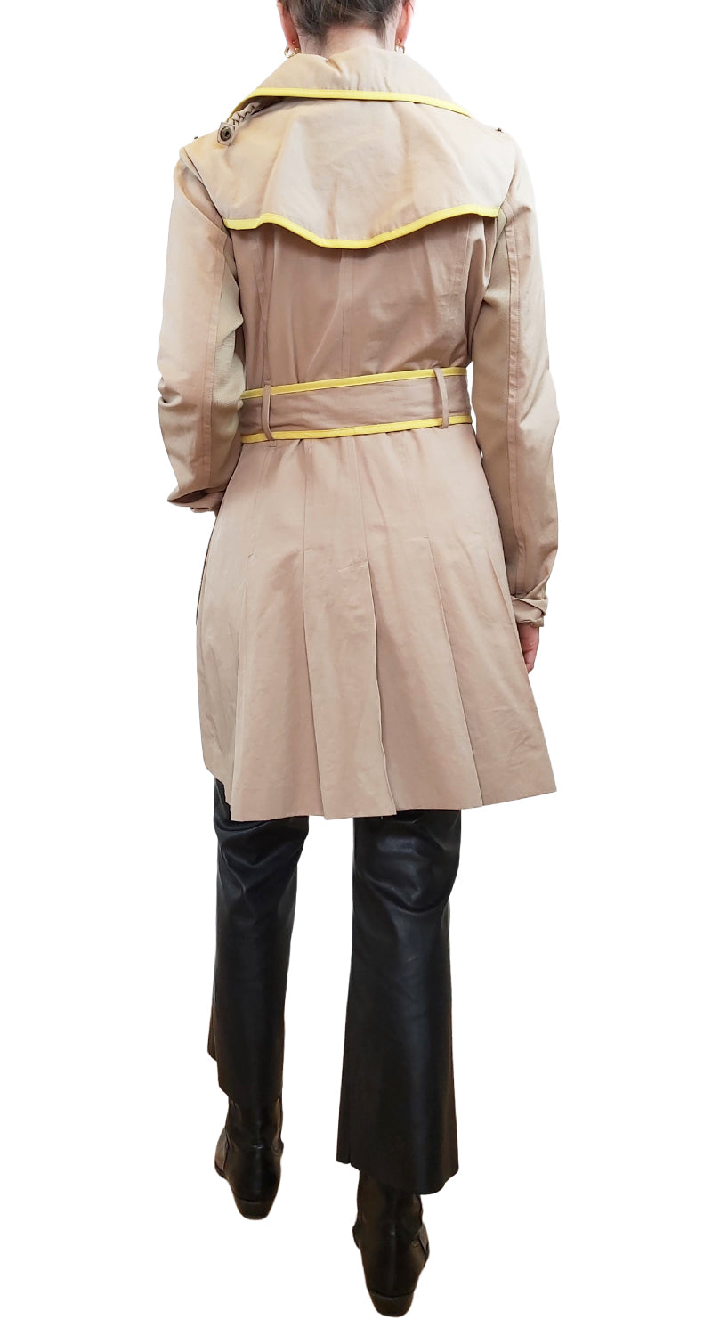 Trench Beige Ribetes Amarillos