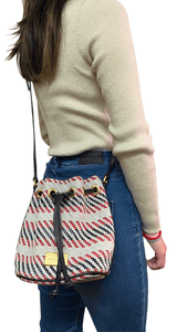 Bucket Bag Entrelazado