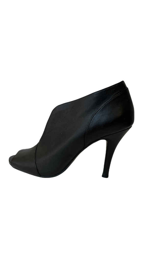 Zapato con abertura en empeine