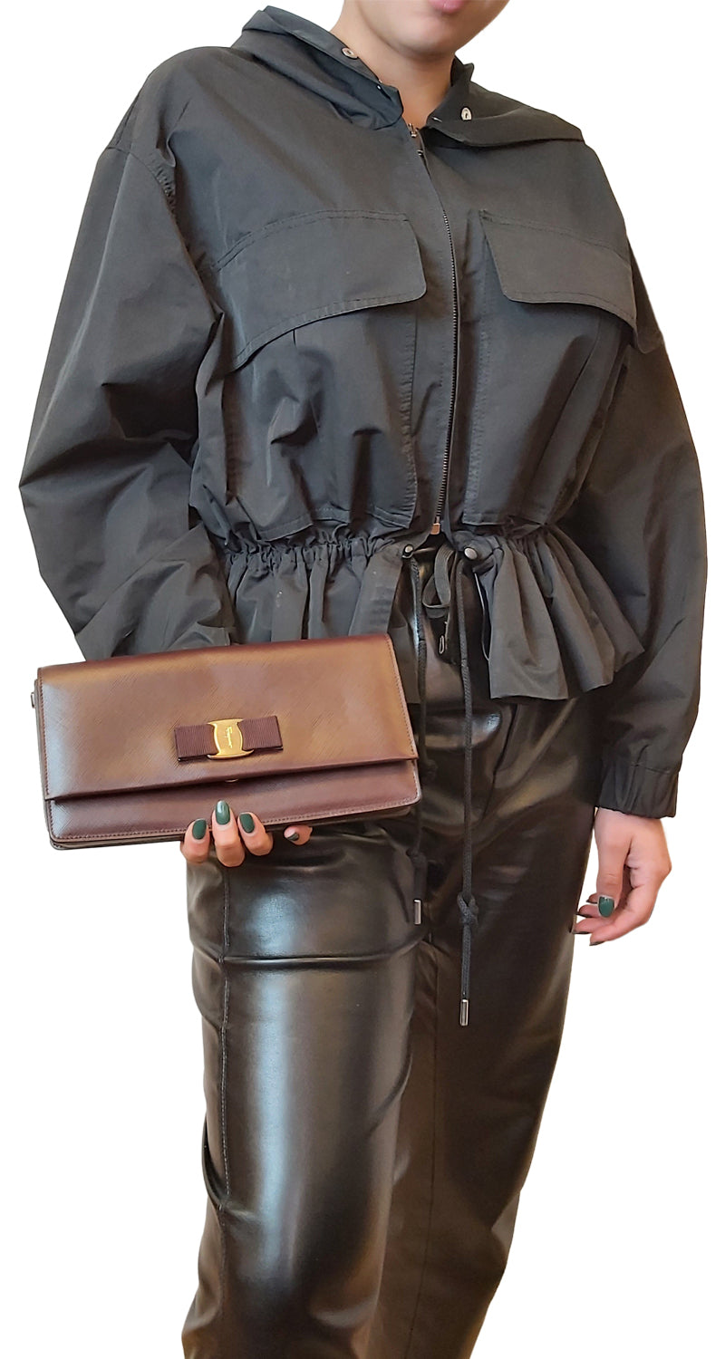 Clutch Cuero Texturizado Burdeo